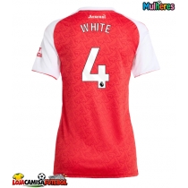 Camisa de Futebol Arsenal Ben White #4 Equipamento Principal Mulheres 2025-26 Manga Curta